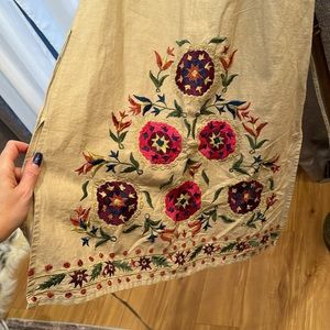 Embroidered long top with neck details side zipper linen, no stretch size small